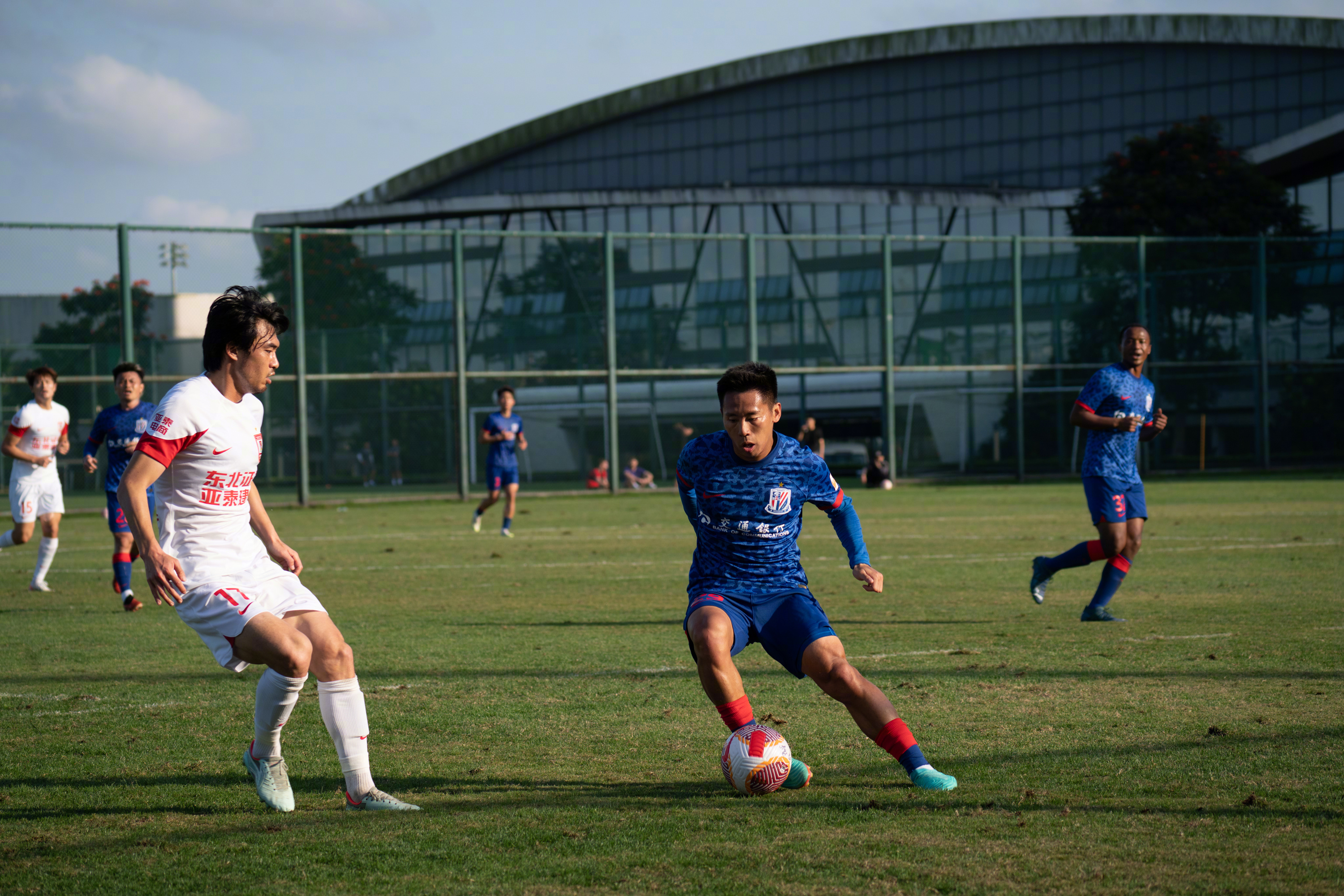 开云集团中国 -转发见证神十六返回舱着陆瞬间